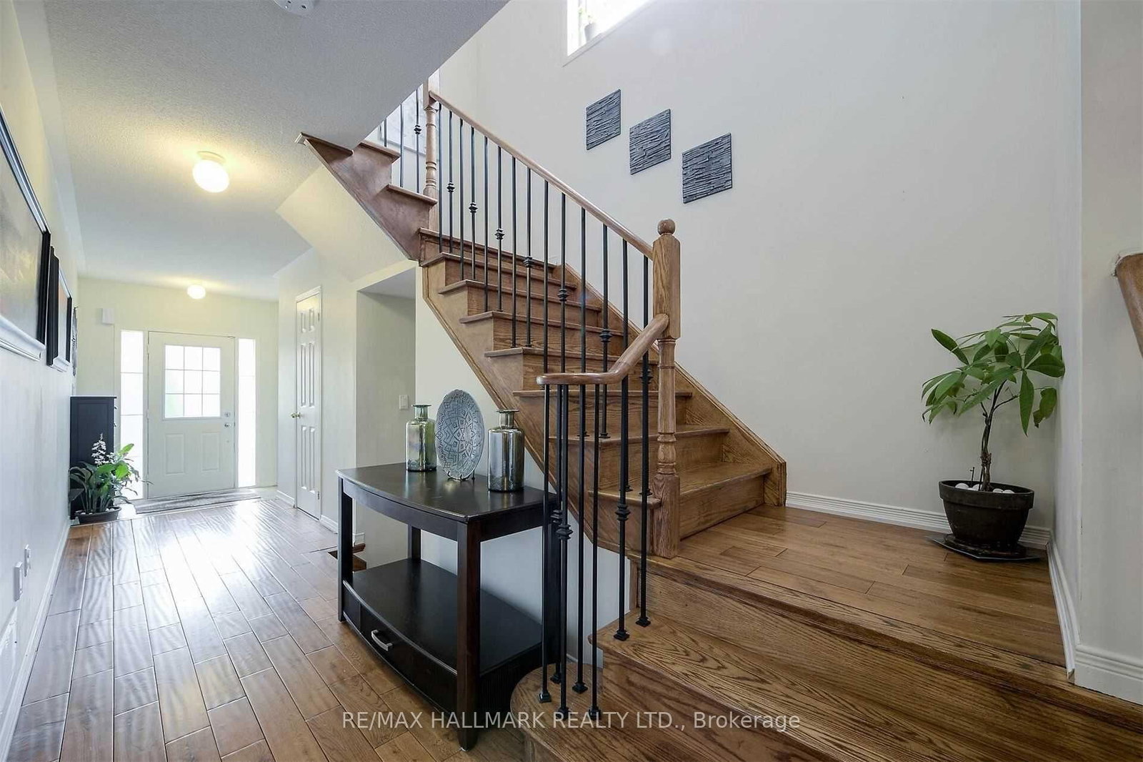 Inside 1500-2000 sq ft