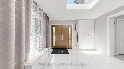 31 Lonny Court • Vaughan, ON photo 3