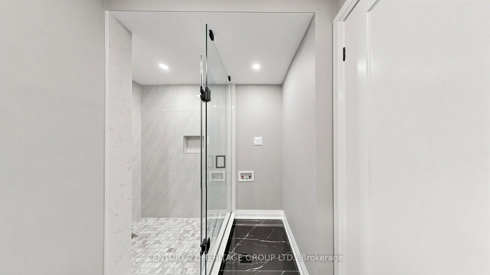 52 Lund Street • Richmond Hill, ON photo 20