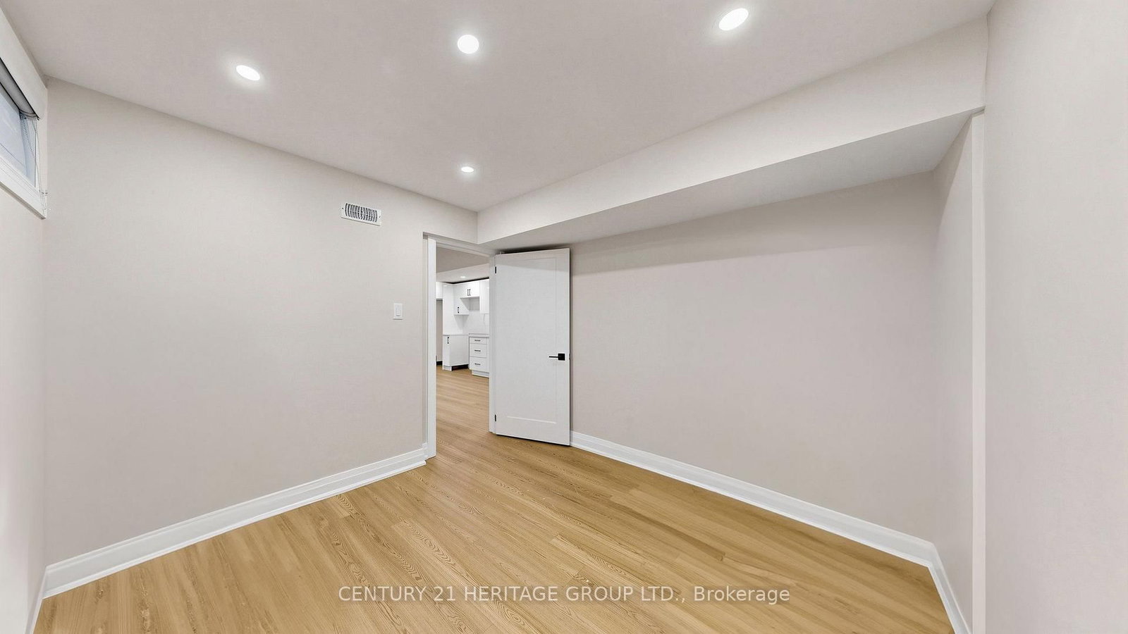 52 Lund Street • Richmond Hill, ON photo 39