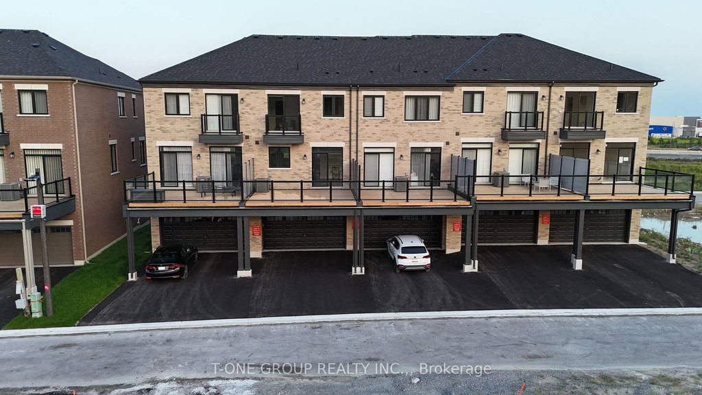 208 Markham Veterans Street 5