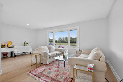 22429 Kennedy Road • East Gwillimbury, ON photo 9