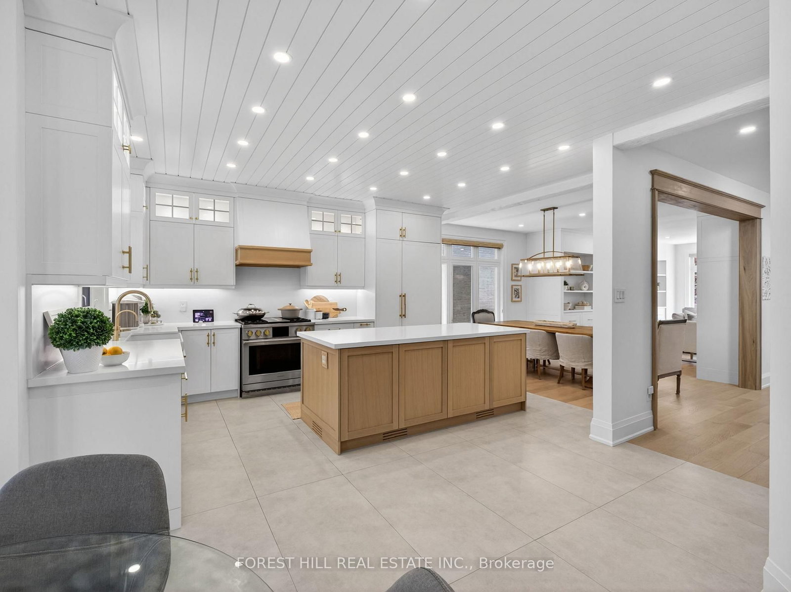 118 Pathlane Road • Richmond Hill, ON photo 11