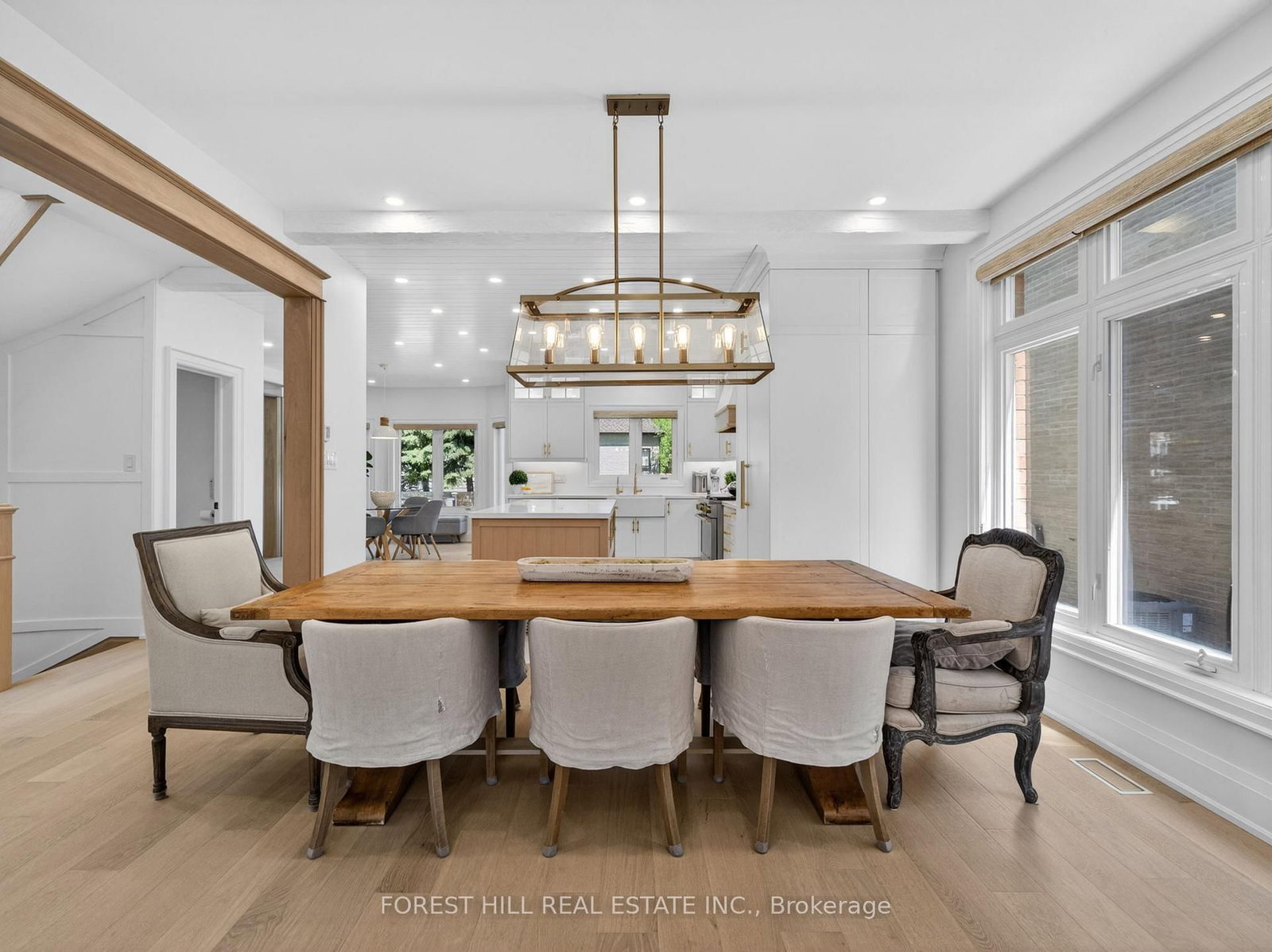 118 Pathlane Road • Richmond Hill, ON photo 8