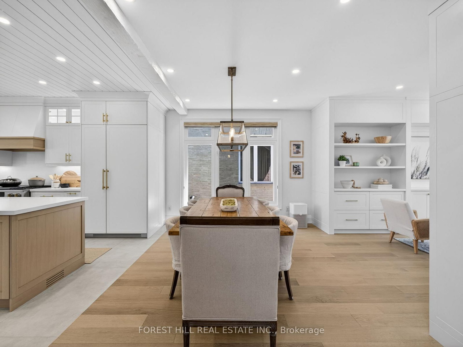 118 Pathlane Road • Richmond Hill, ON photo 9