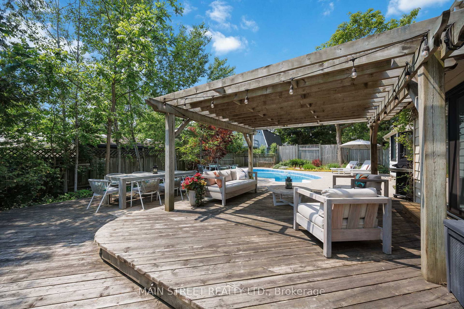 162 Maple Street • Uxbridge, ON photo 36
