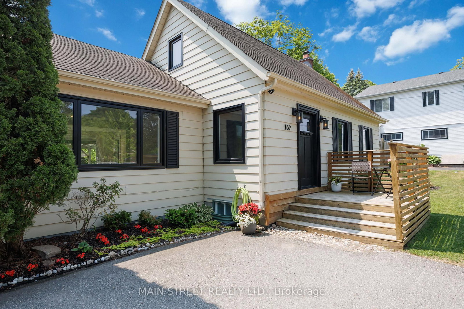 162 Maple Street • Uxbridge, ON photo 4