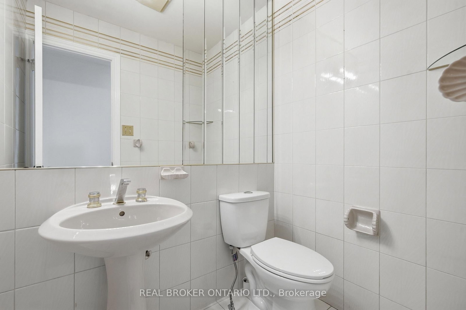 94 Roxana Avenue • Vaughan, ON photo 16