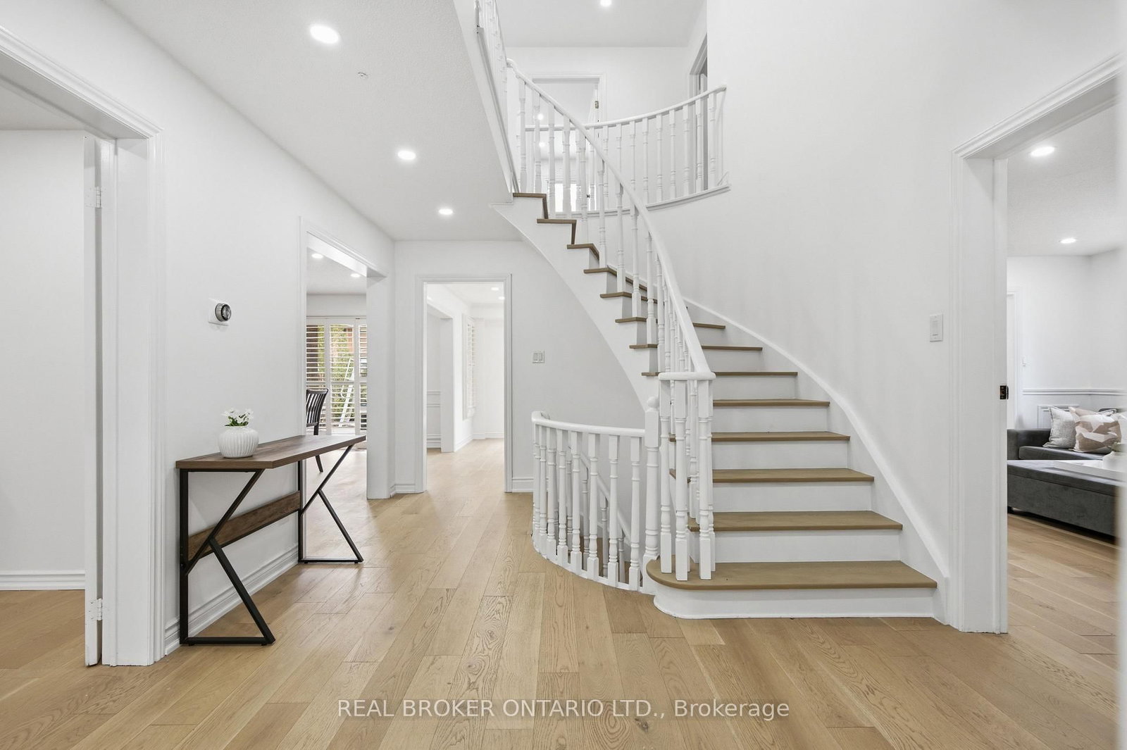 94 Roxana Avenue • Vaughan, ON photo 3