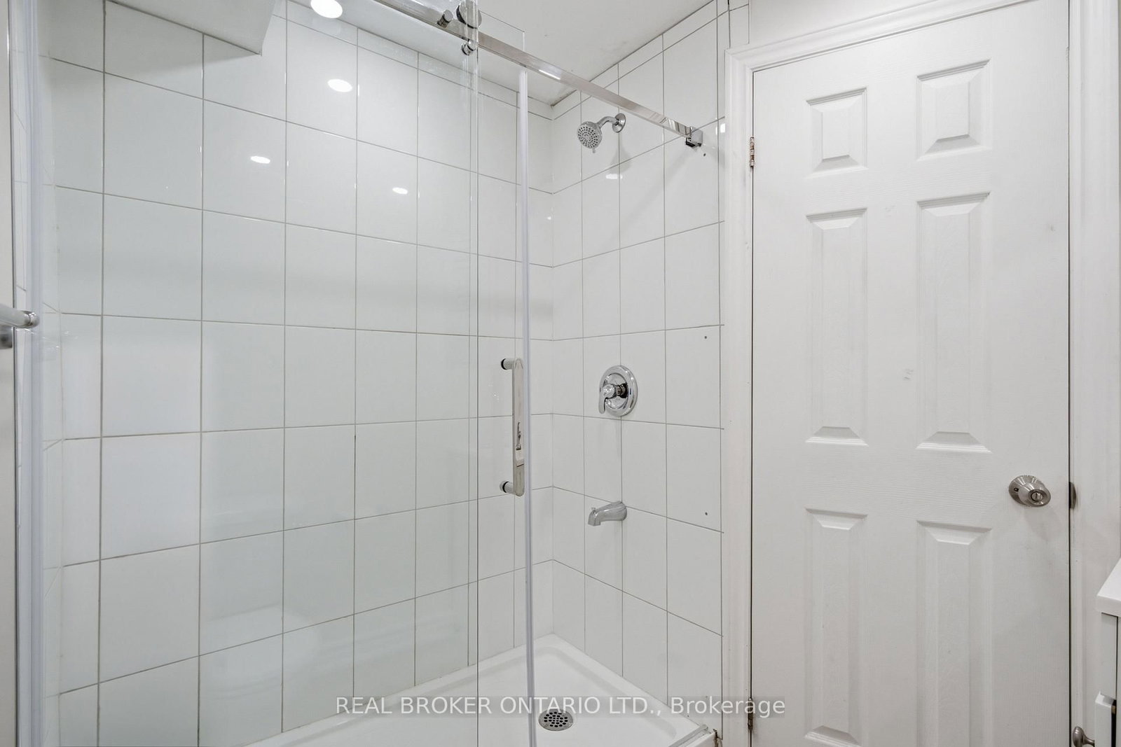 94 Roxana Avenue • Vaughan, ON photo 38