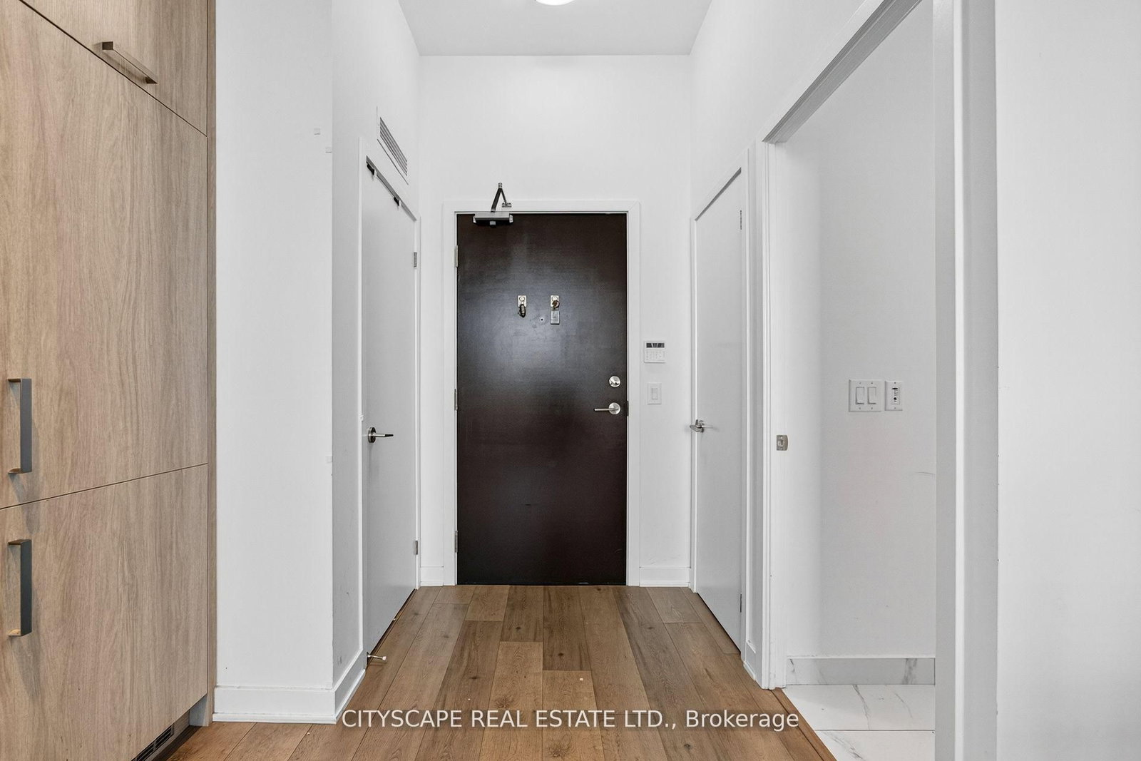 60 Honeycrisp Crescent • #210 • Vaughan, ON photo 11