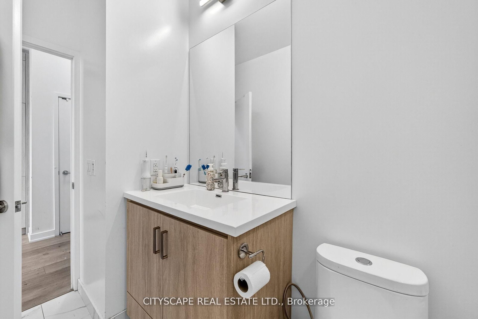 60 Honeycrisp Crescent • #210 • Vaughan, ON photo 27