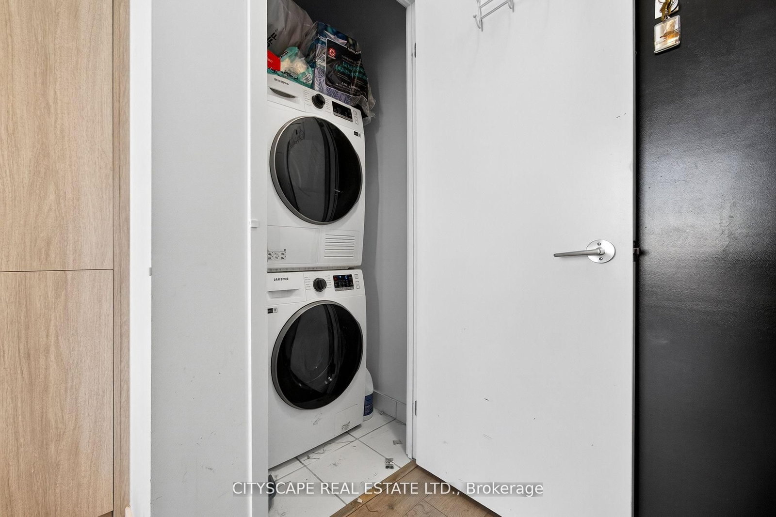 60 Honeycrisp Crescent • #210 • Vaughan, ON photo 30