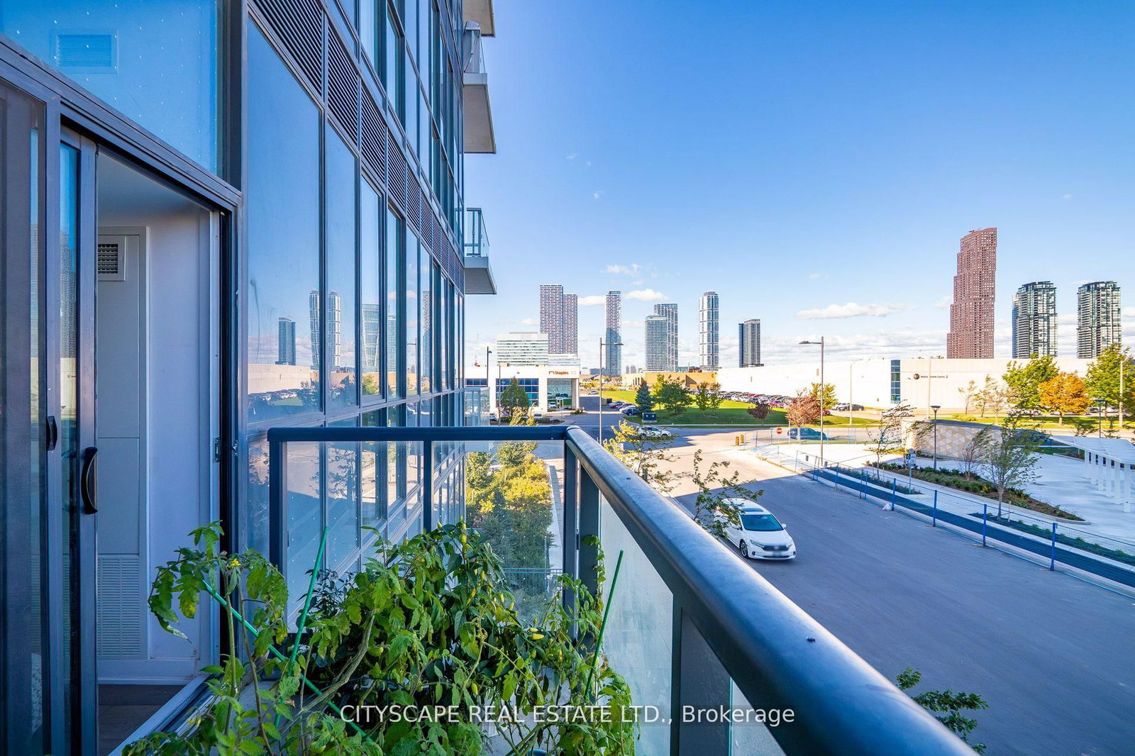 60 Honeycrisp Crescent • #210 • Vaughan, ON photo 31
