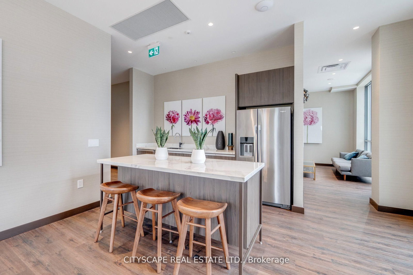60 Honeycrisp Crescent • #210 • Vaughan, ON photo 42