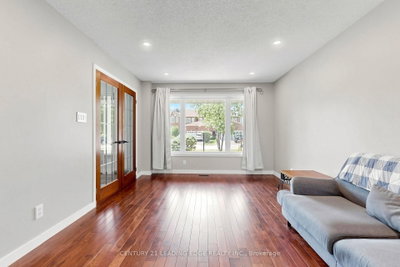 153 Natanya Boulevard • Georgina, ON photo 6