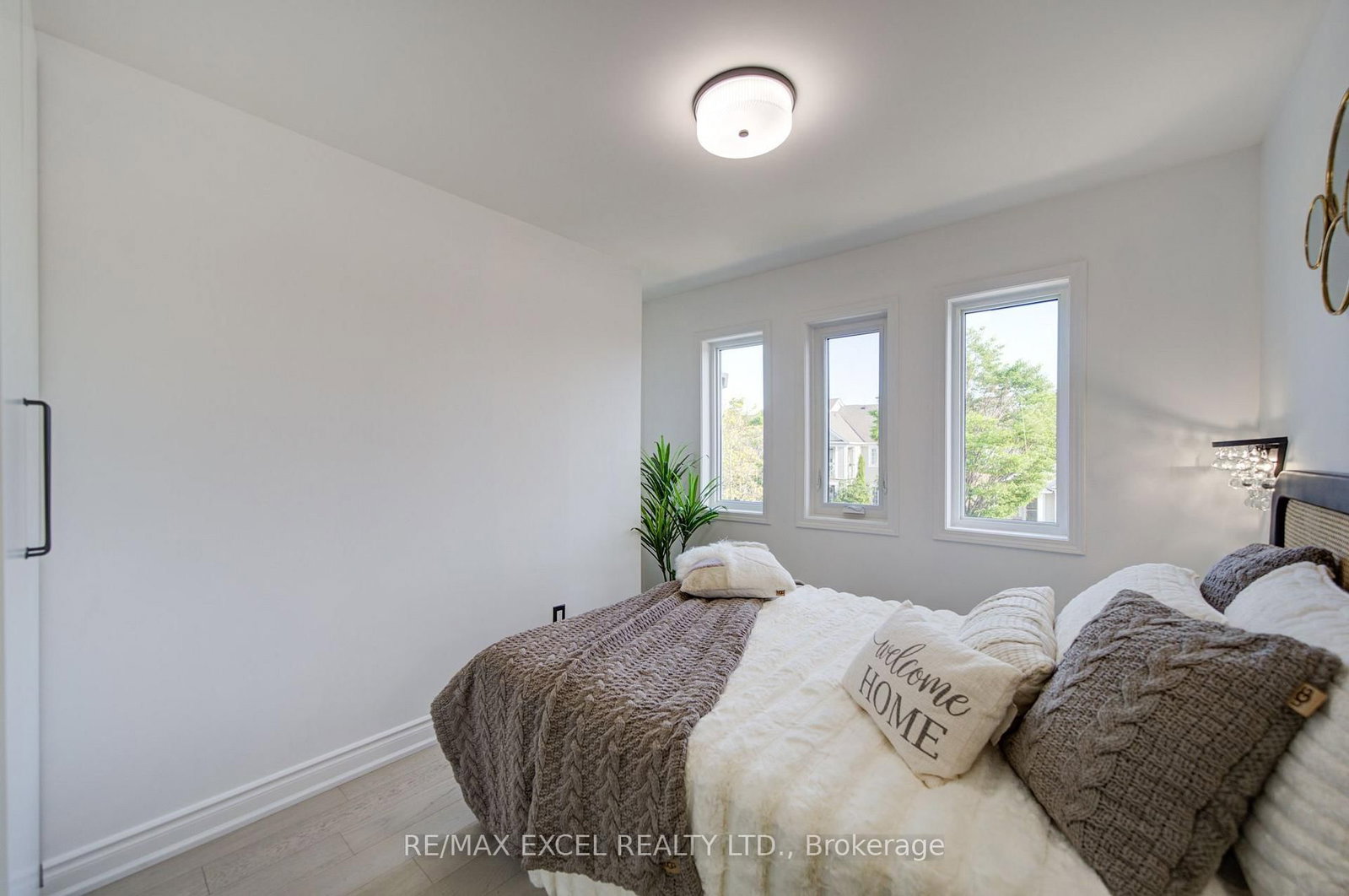 454 Bur Oak Avenue • Markham, ON photo 29