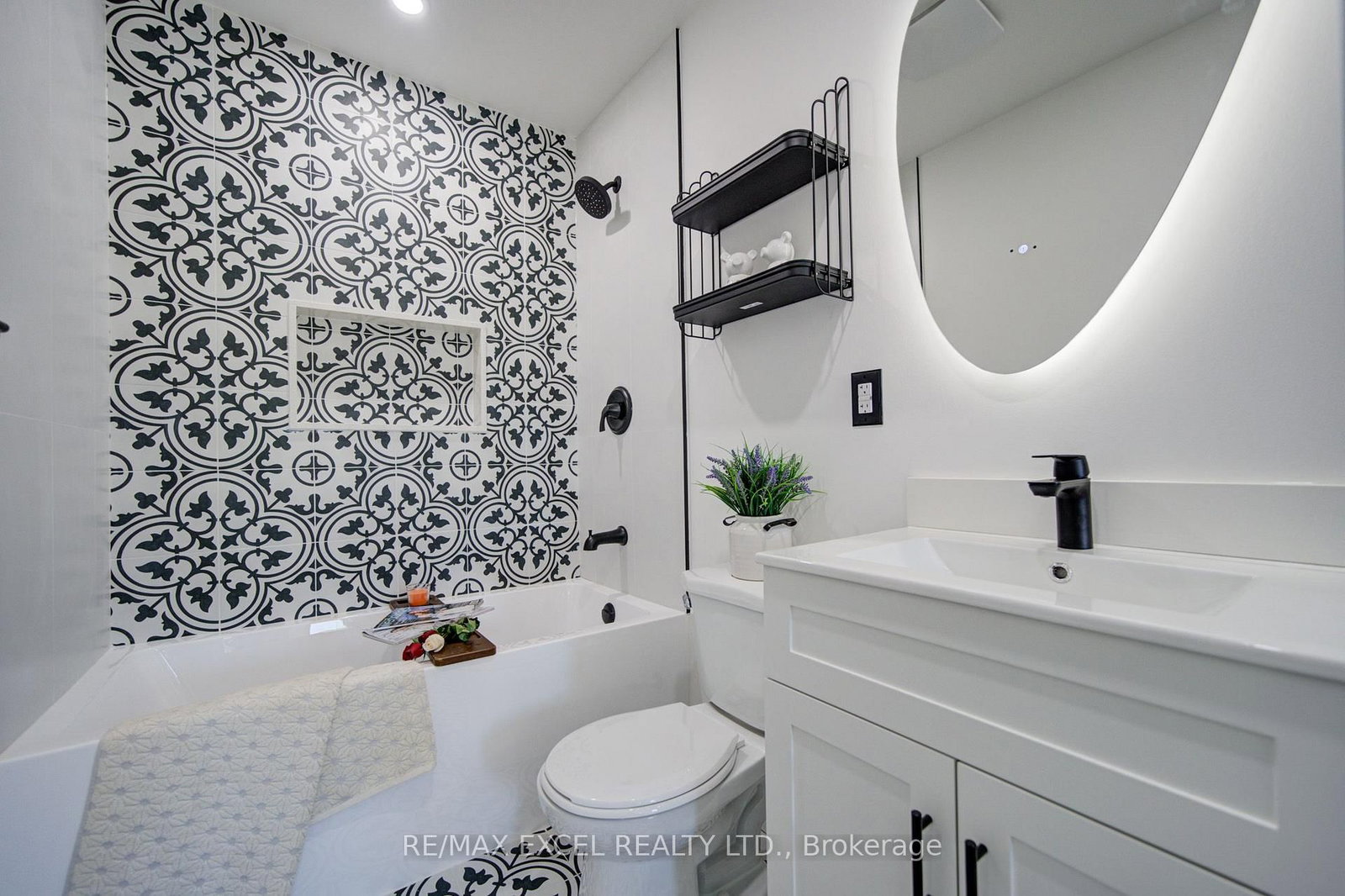 454 Bur Oak Avenue • Markham, ON photo 31