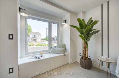 454 Bur Oak Avenue • Markham, ON photo 9