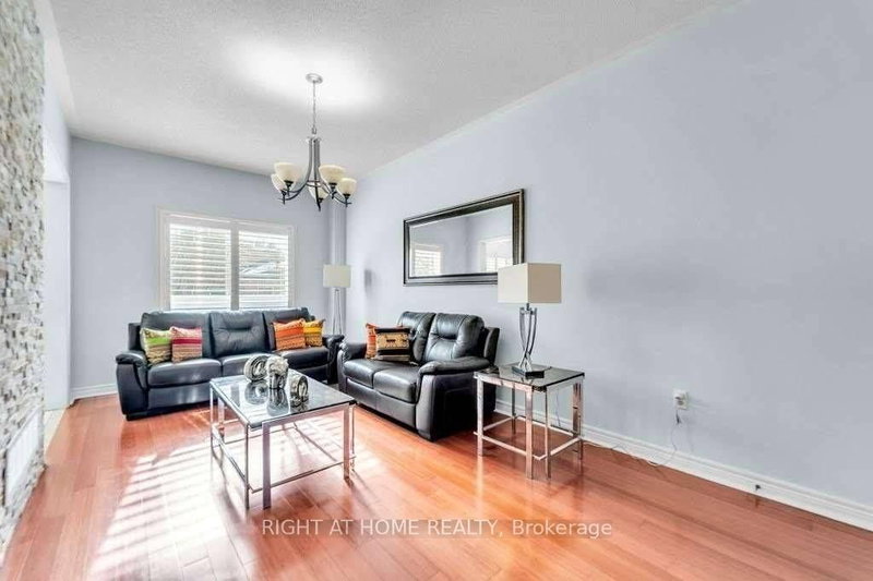 558 Legresley Lane