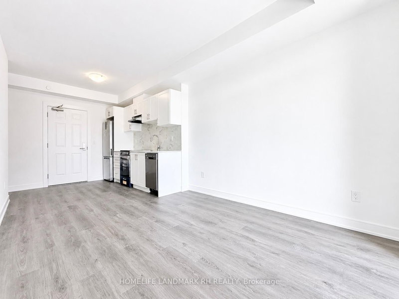 204 - 715 Davis Drive