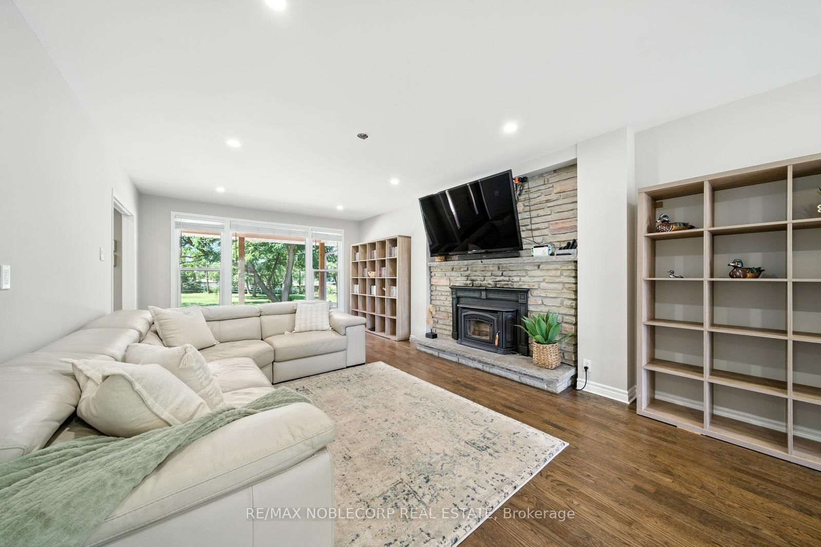 2037 15th Side Road • New Tecumseth, ON photo 12