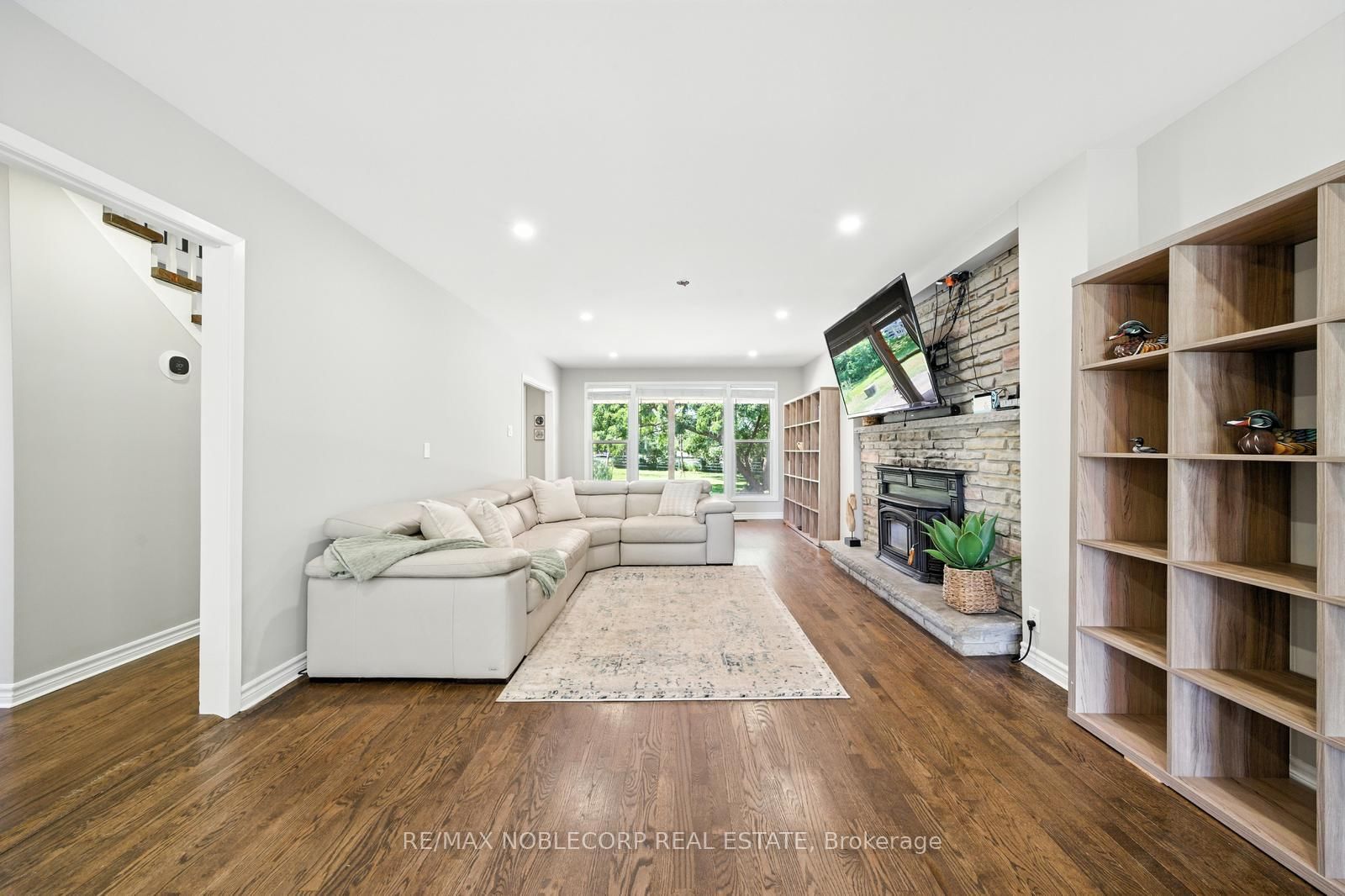 2037 15th Side Road • New Tecumseth, ON photo 14