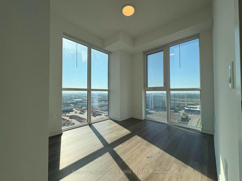 2510 - 28 Interchange Way