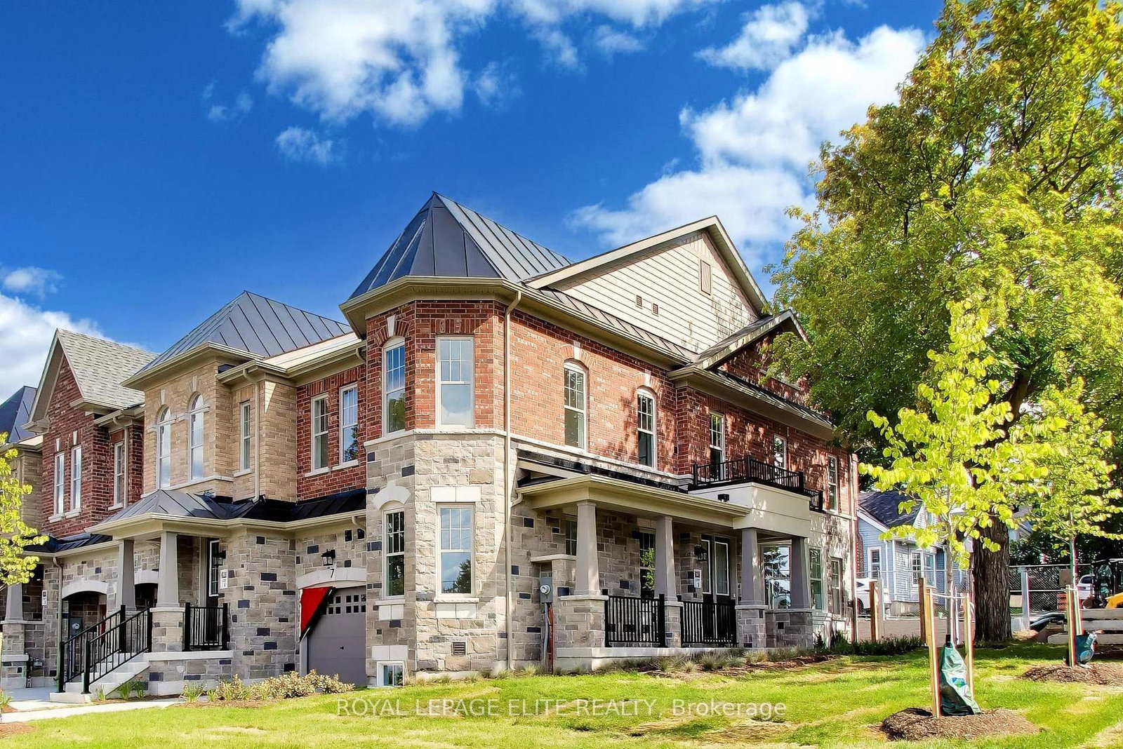 7 Dennison Street S • King, ON photo 1