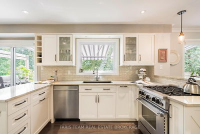 13 Kidd's Lane • Innisfil, ON photo 8