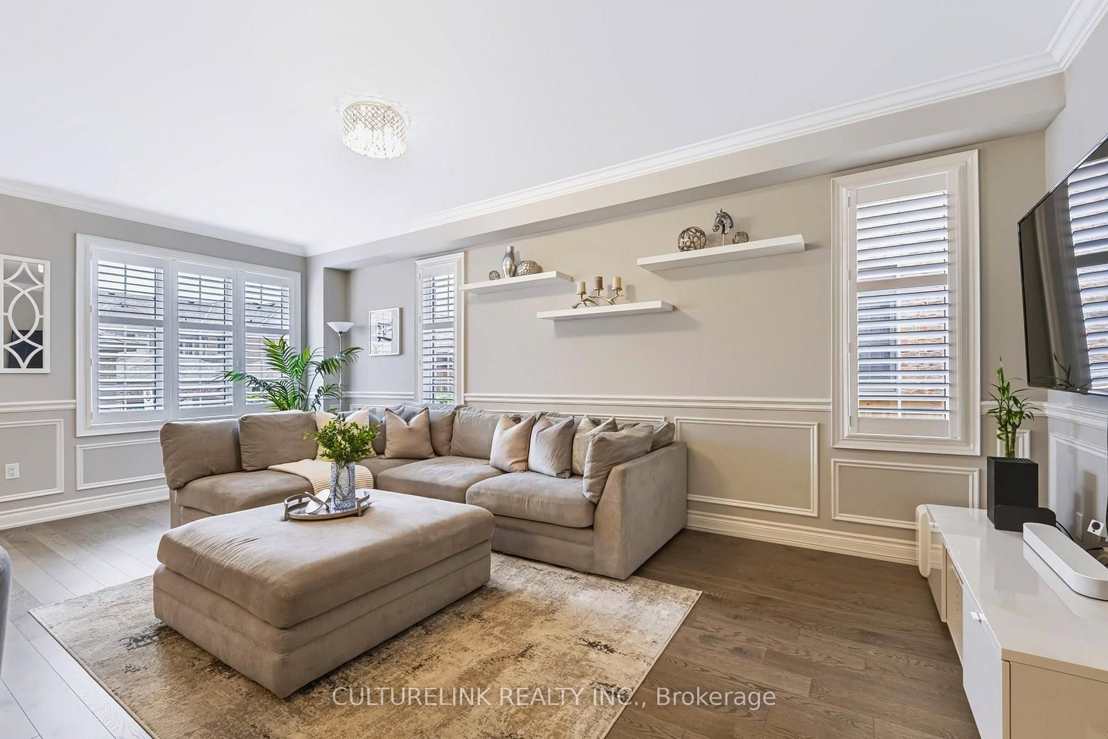89 Sharonview Crescent • East Gwillimbury, ON photo 4