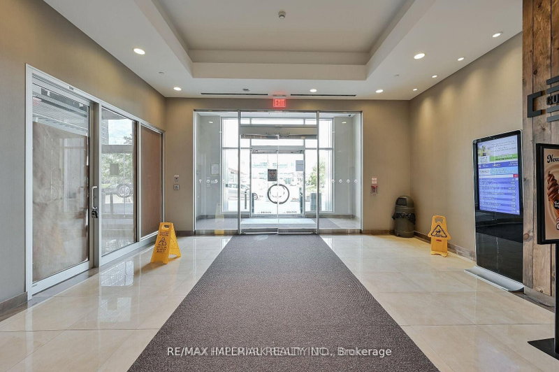 7191 Yonge St photo 3