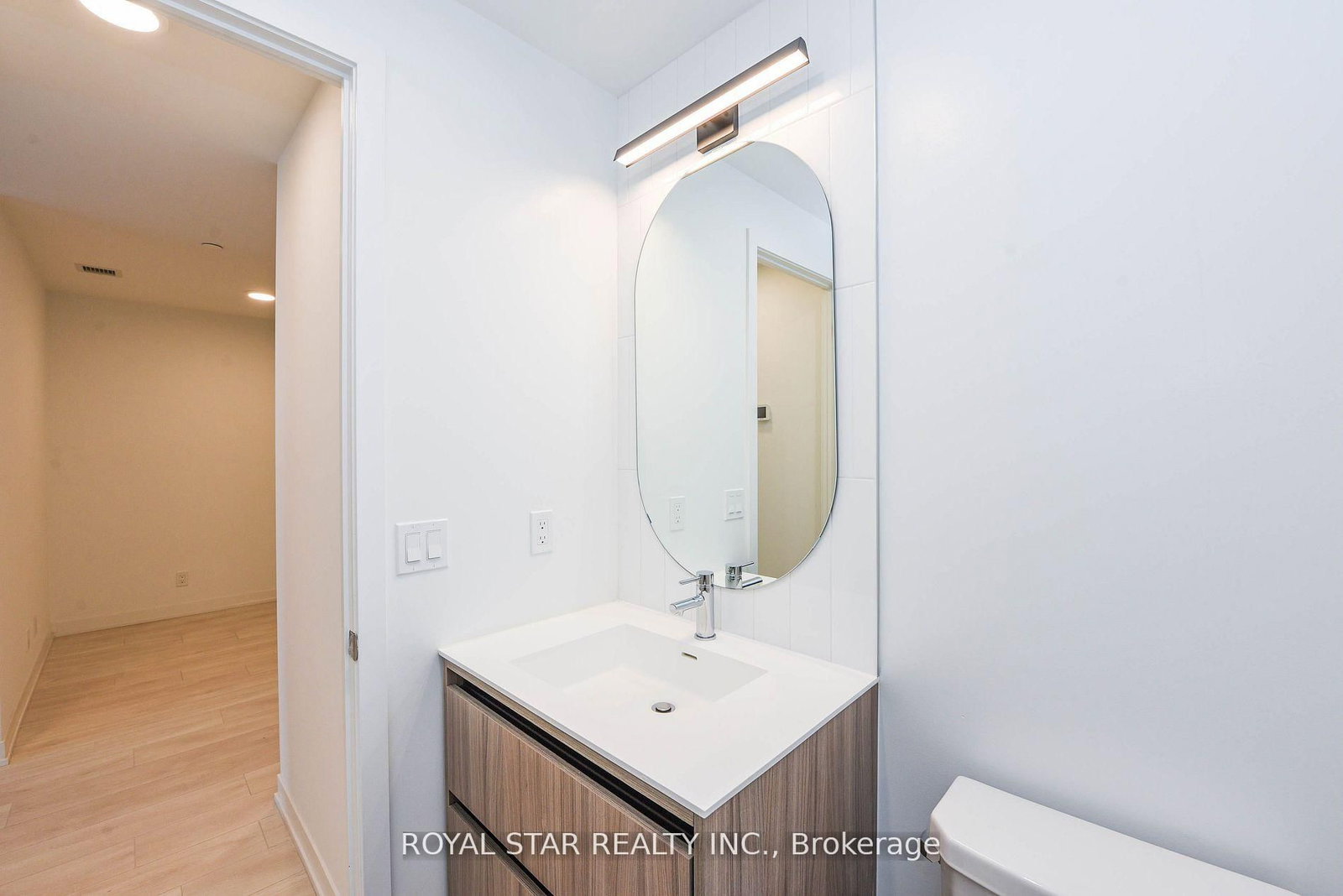 7950 Bathurst Street • #1207 • Vaughan, ON photo 6