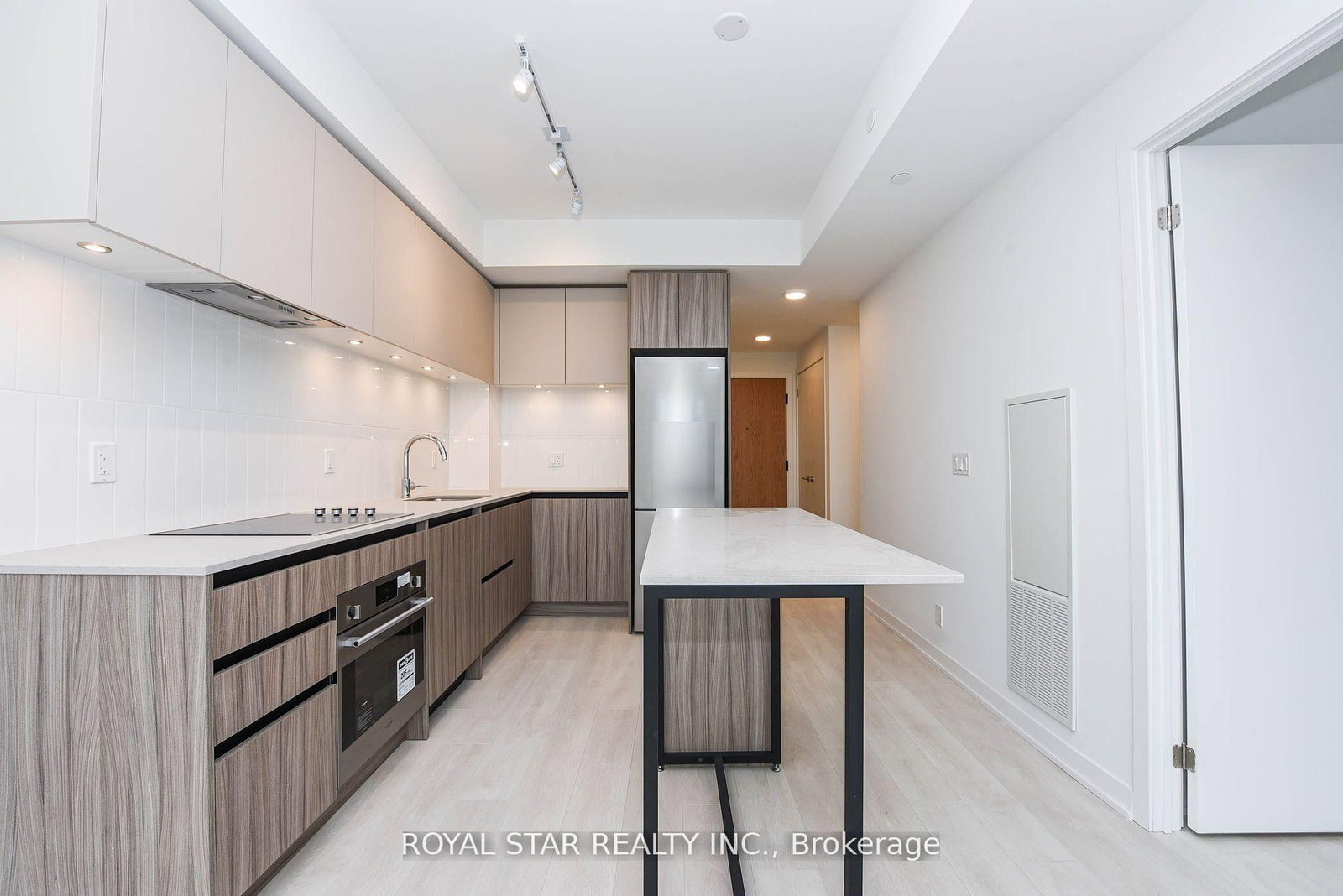 7950 Bathurst Street • #1207 • Vaughan, ON photo 8