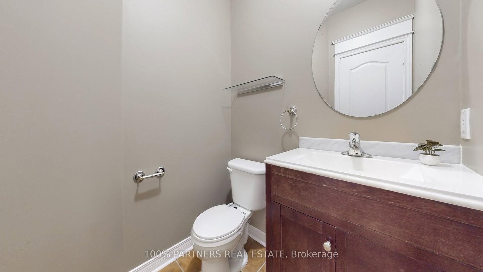 62 Macedonia Court • Newmarket, ON photo 12