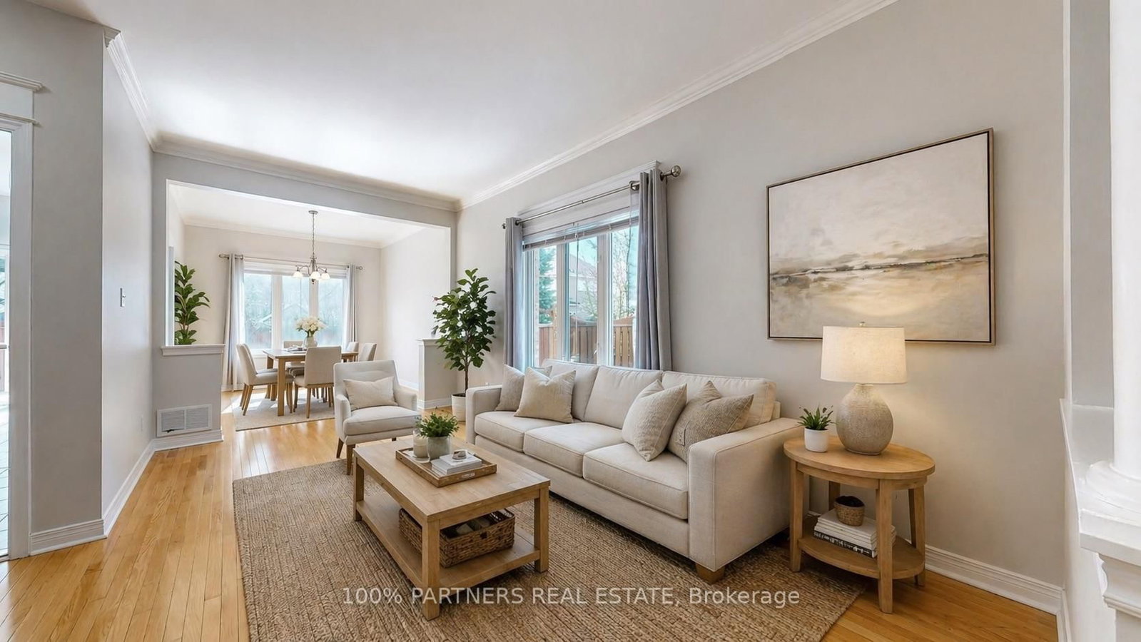 62 Macedonia Court • Newmarket, ON photo 3