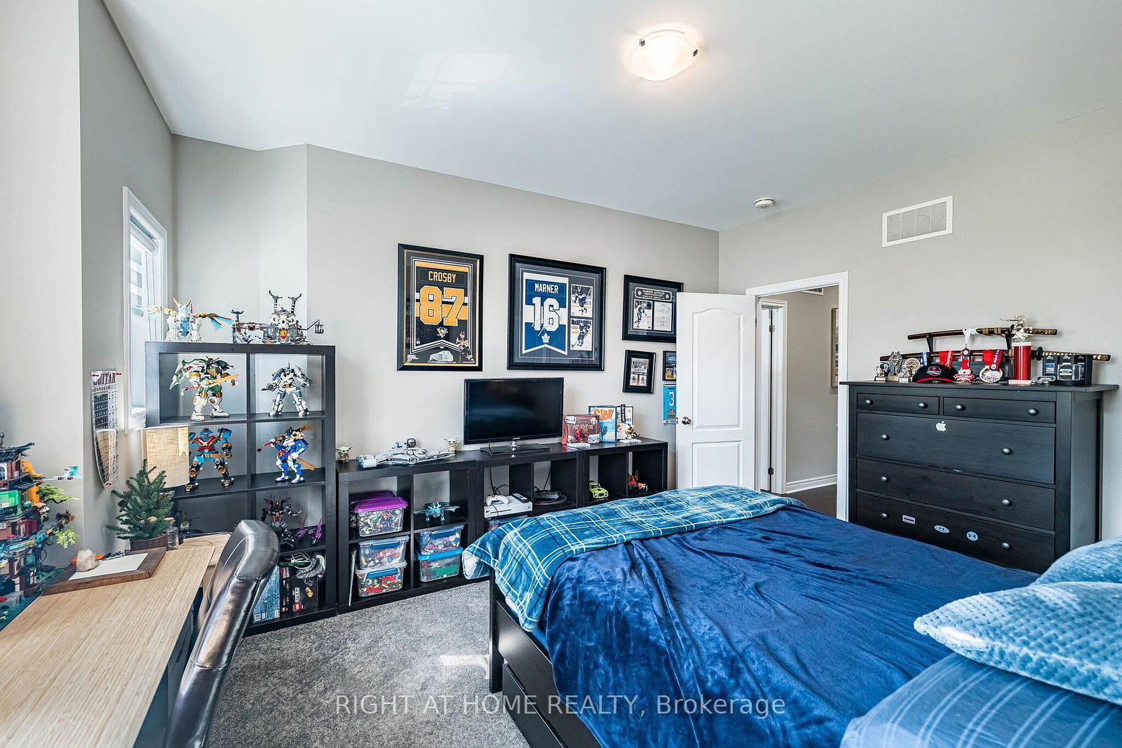 2 Cottonwood Hollow Court • Aurora, ON photo 46