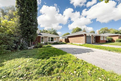 6 Valleycrest Avenue • Markham, ON photo 3