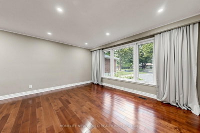 6 Valleycrest Avenue • Markham, ON photo 9