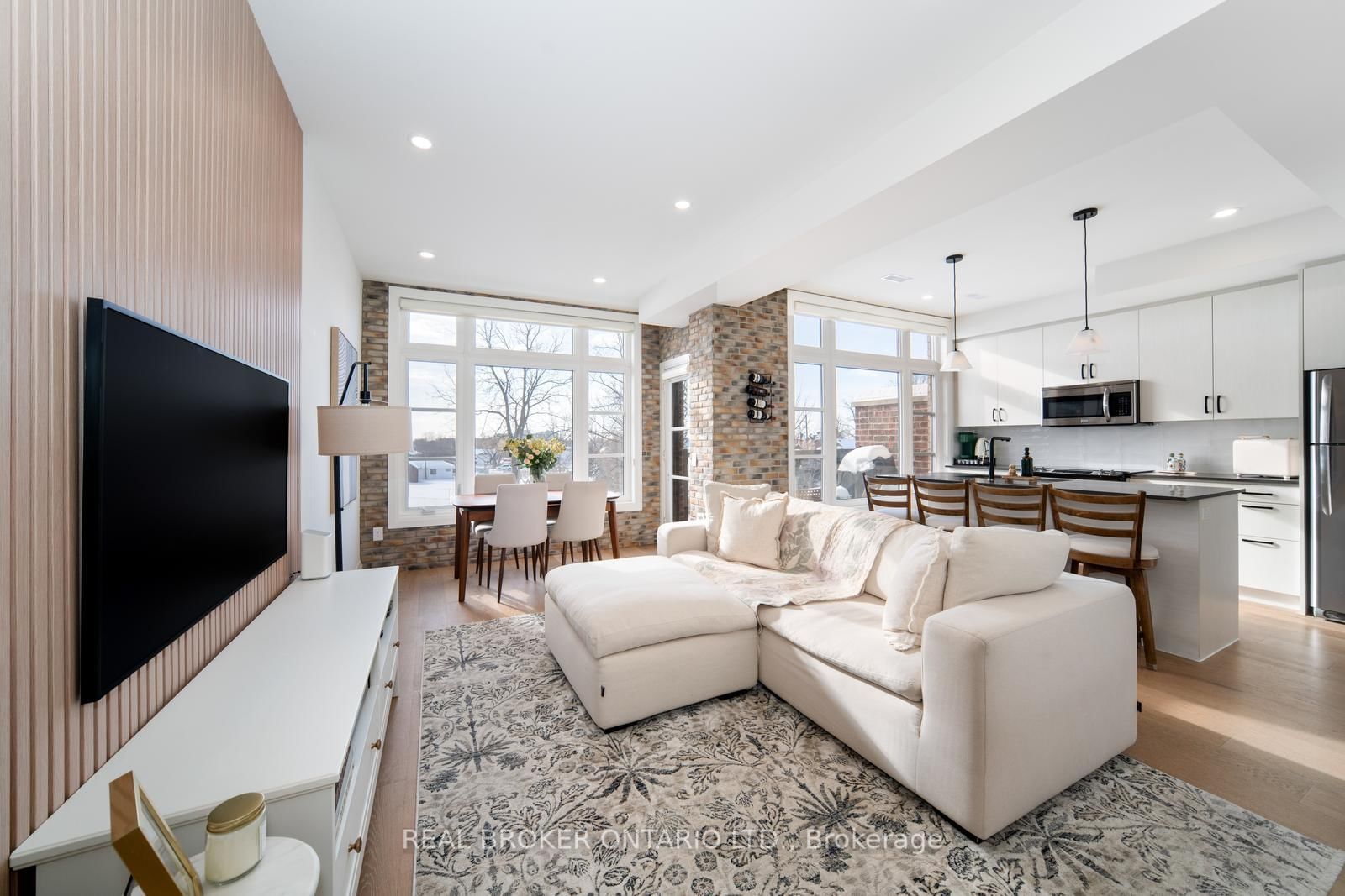 8167 Kipling Avenue • #48 • Vaughan, ON photo 1