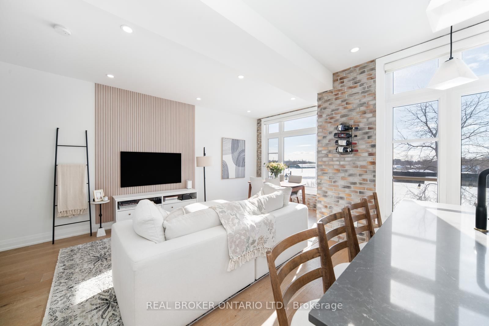 8167 Kipling Avenue • #48 • Vaughan, ON photo 17