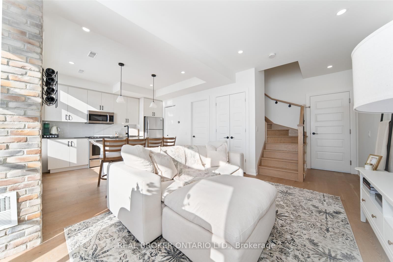 8167 Kipling Avenue • #48 • Vaughan, ON photo 6