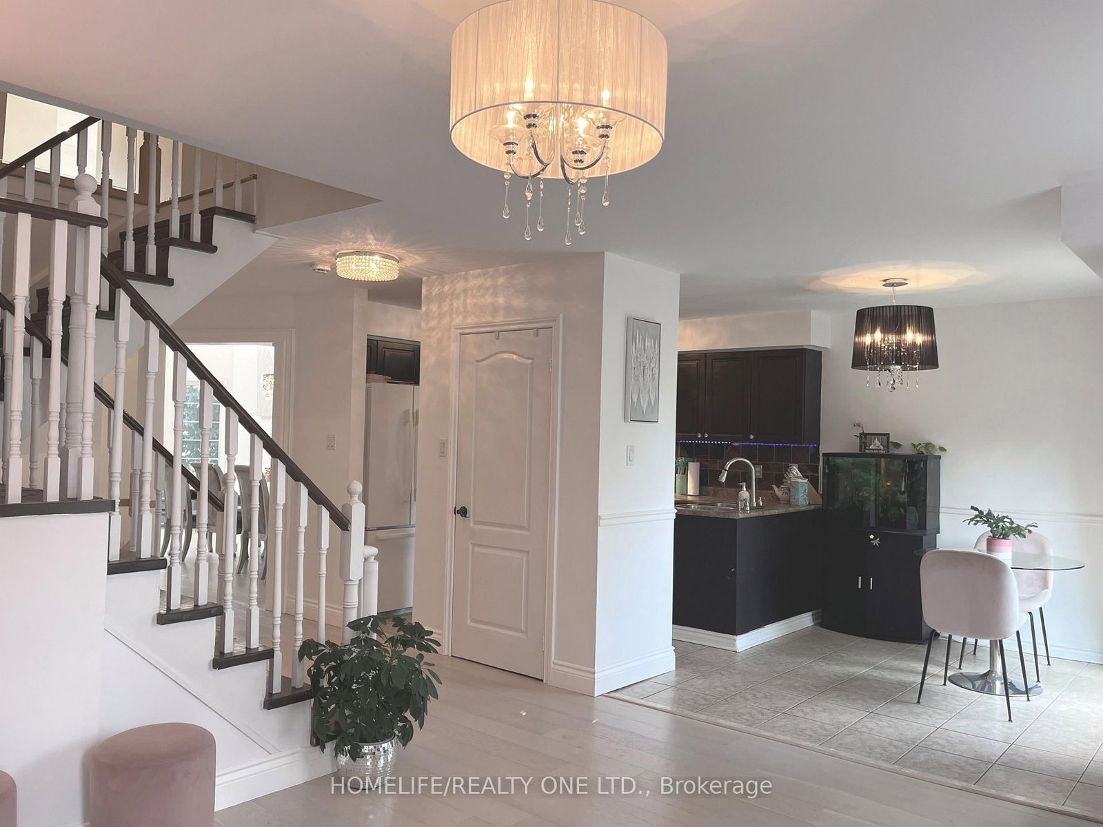 27 Glasgow Crescent • Georgina, ON photo 11