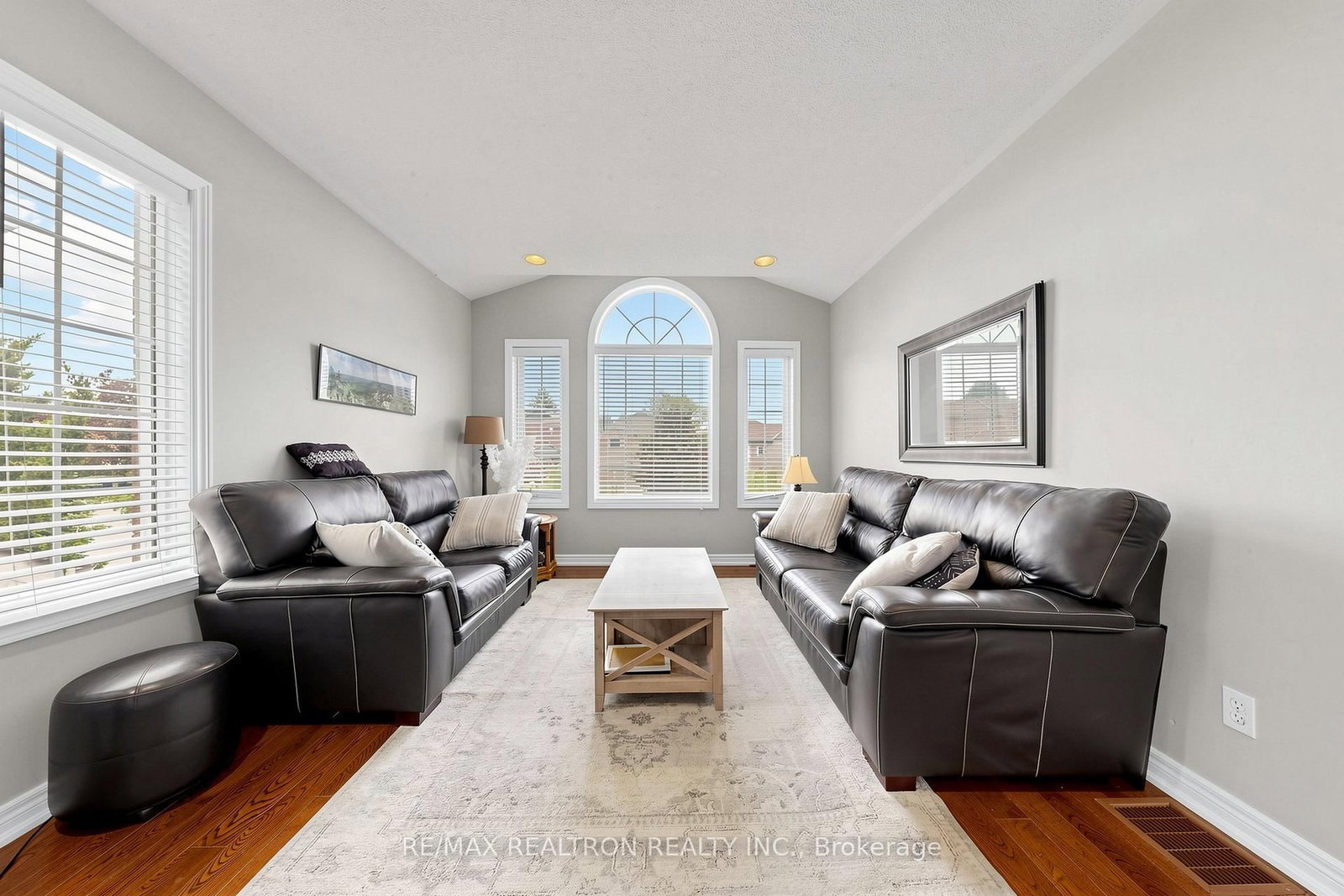 8A Casa Grande Street • Richmond Hill, ON photo 28