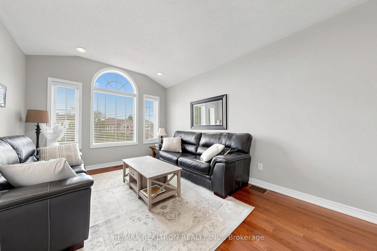 8A Casa Grande Street • Richmond Hill, ON photo 30