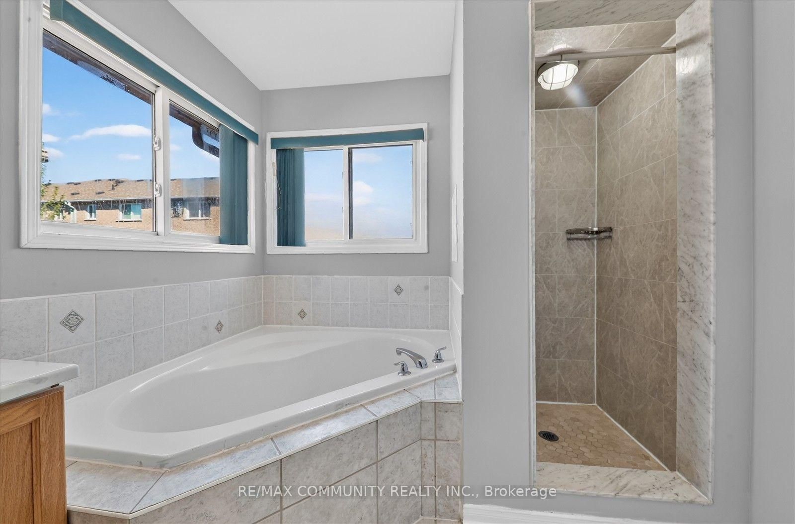 82 Burgess Crescent • Newmarket, ON photo 23