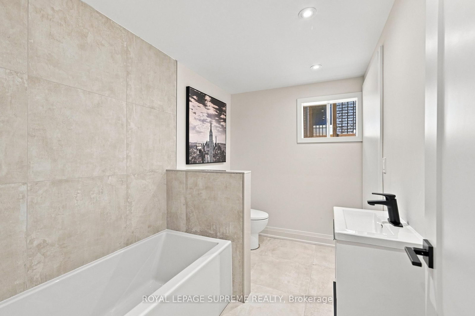 26 Crown Crescent • Bradford West Gwillimbury, ON photo 38