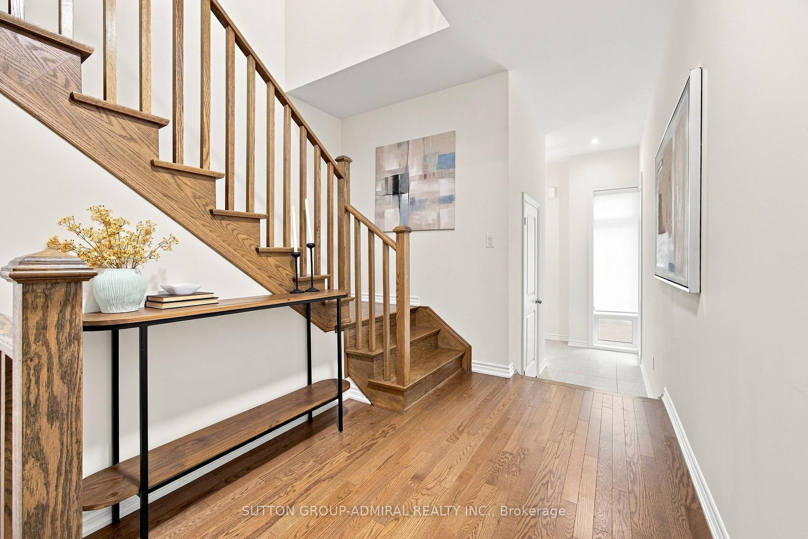 46 Fish Drive • Aurora, ON photo 4