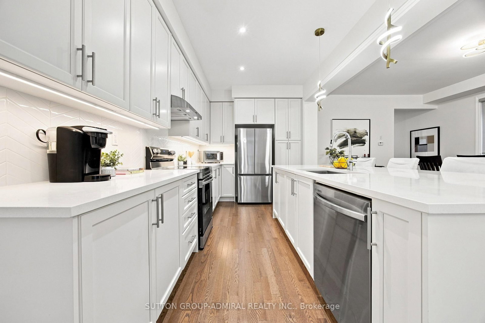 46 Fish Drive • Aurora, ON photo 8
