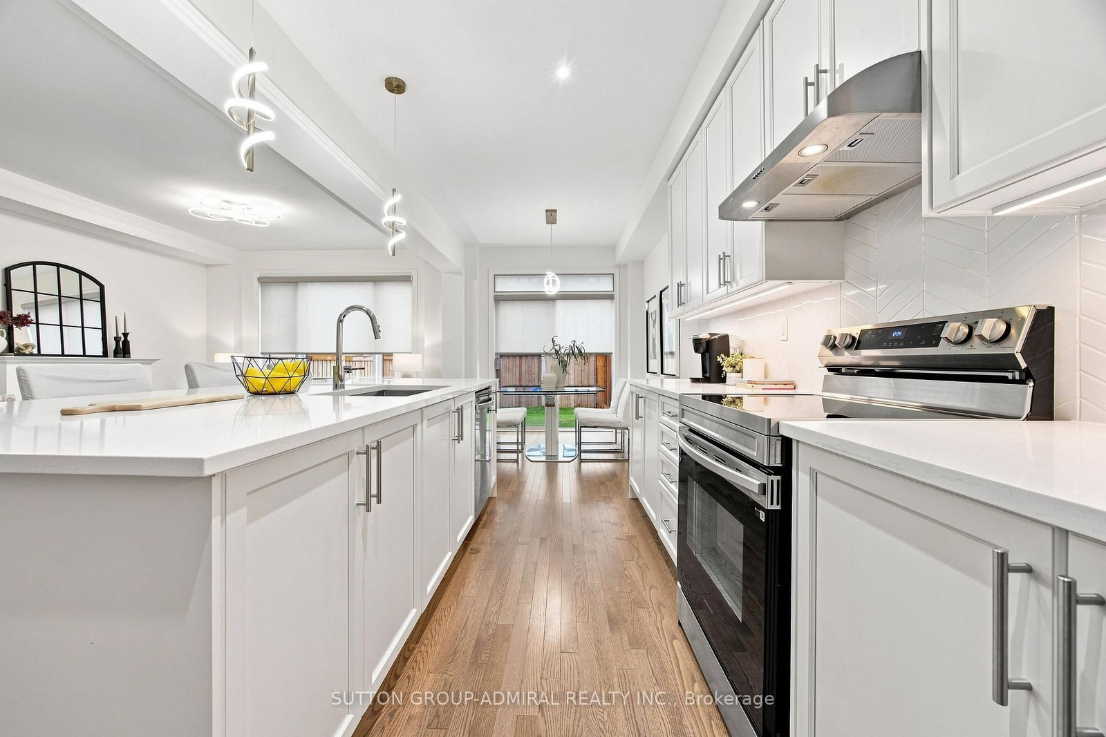 46 Fish Drive • Aurora, ON photo 9